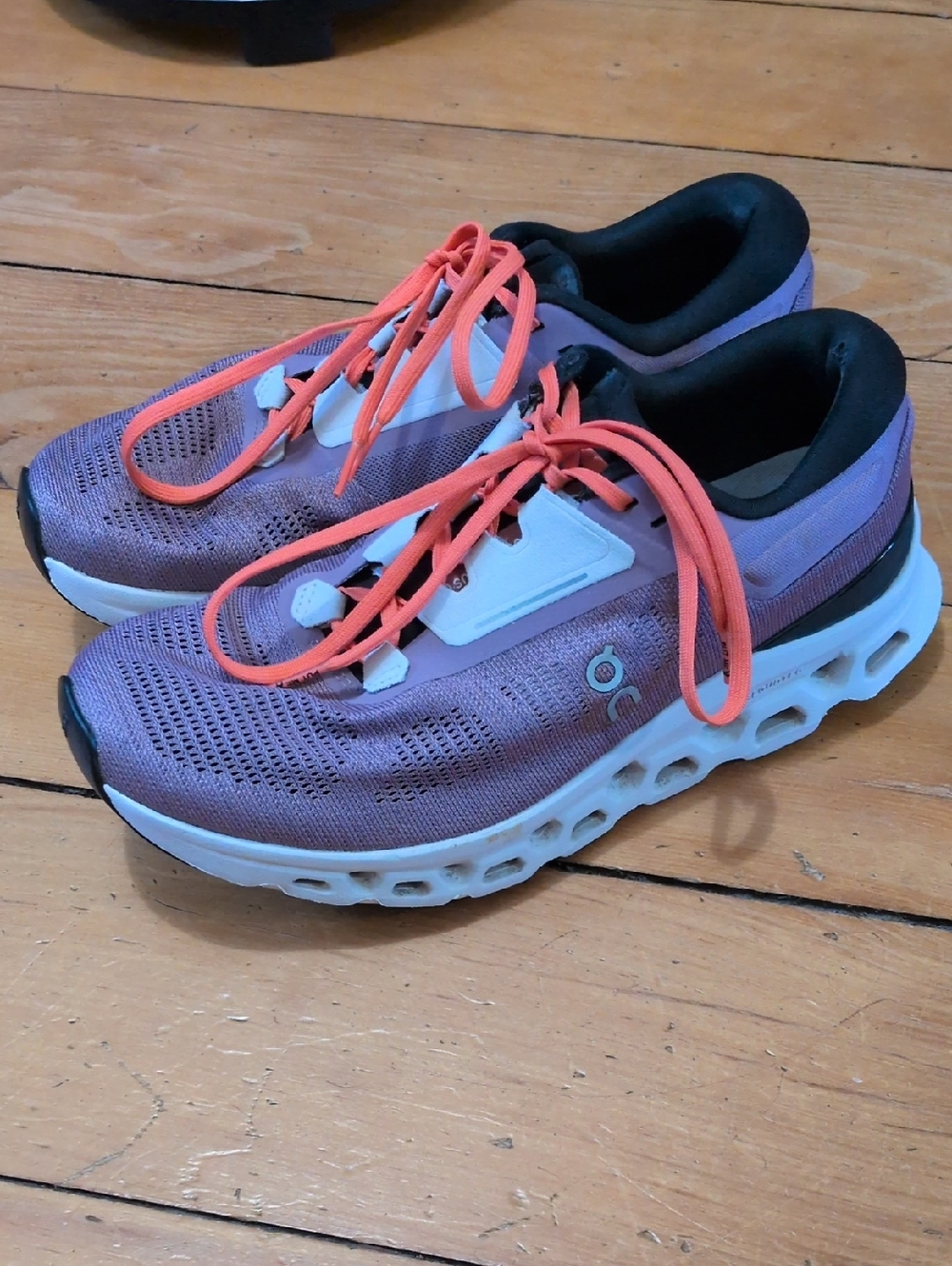 On Cloudstratus Running Shoes 9.5